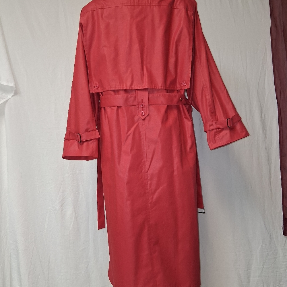 London Fog Vintage Vibrant Red Trench Coat Size 14 pet - Picture 16 of 17